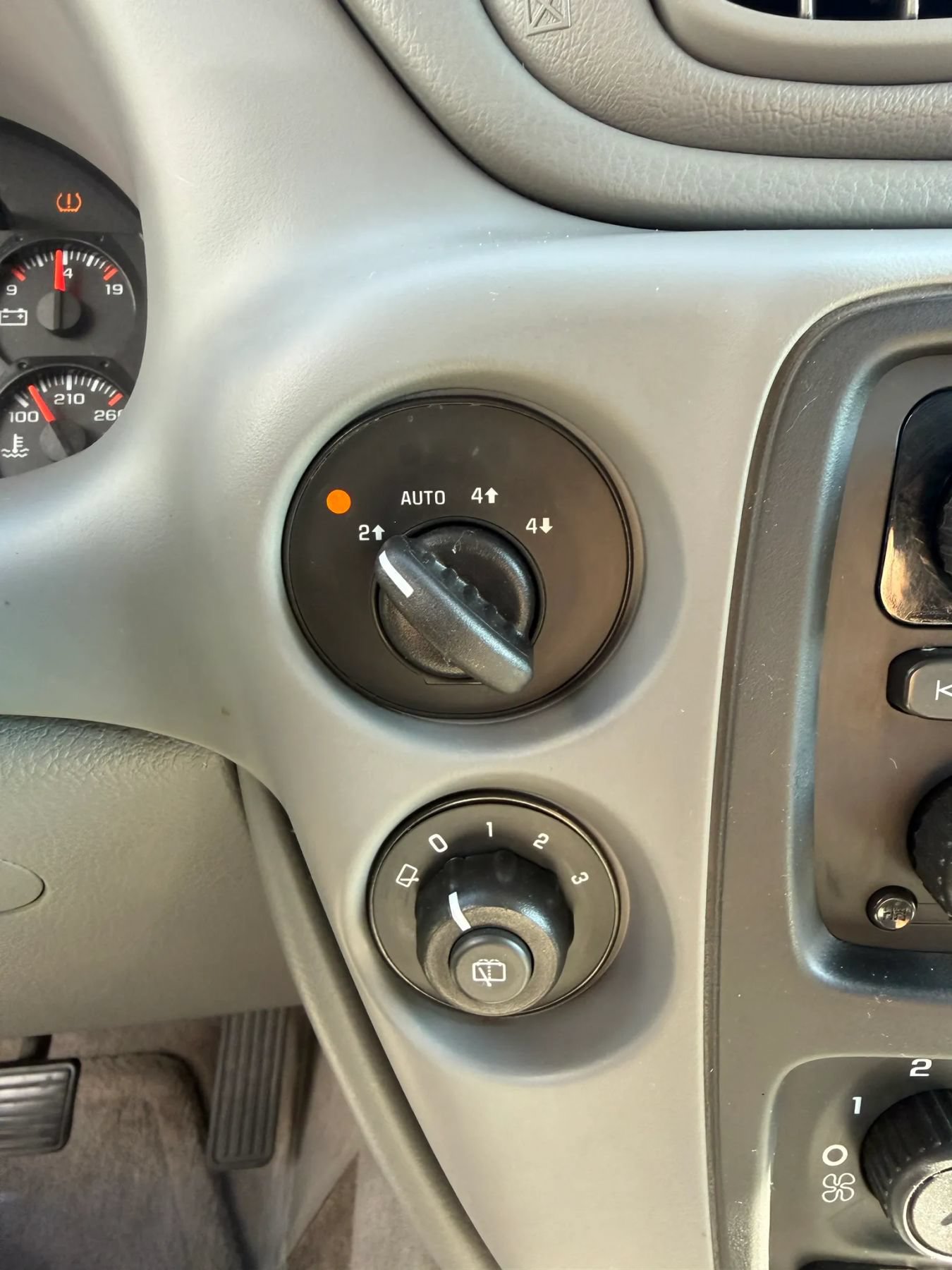Used 2007 Chevrolet TrailBlazer LS w/ LS Preferred Equipment Group AWD/4WD image 23