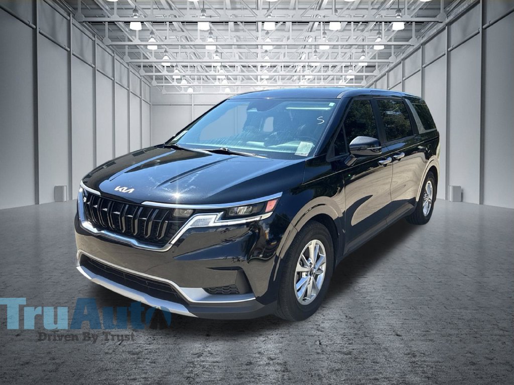 Used 2023 Kia Carnival LX FWD image 3