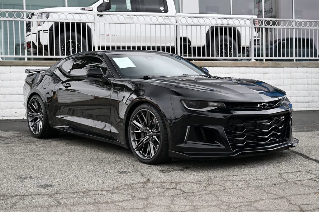 Used 2023 Chevrolet Camaro ZL1 RWD image 2