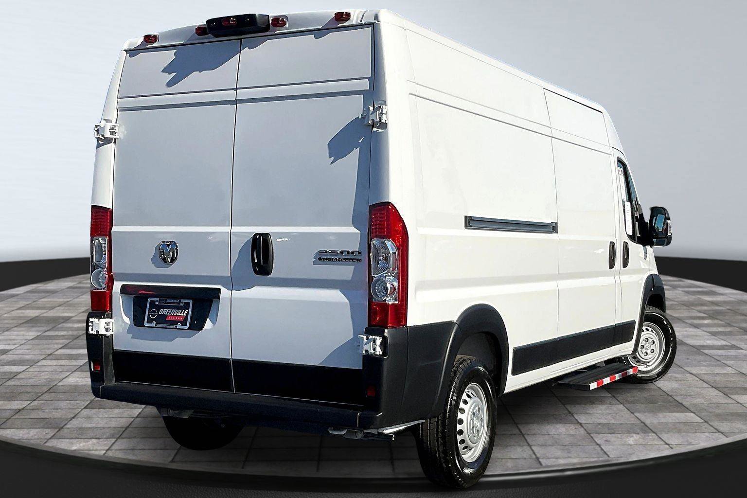 Used 2025 RAM ProMaster 2500 w/ Convenience Group image 13