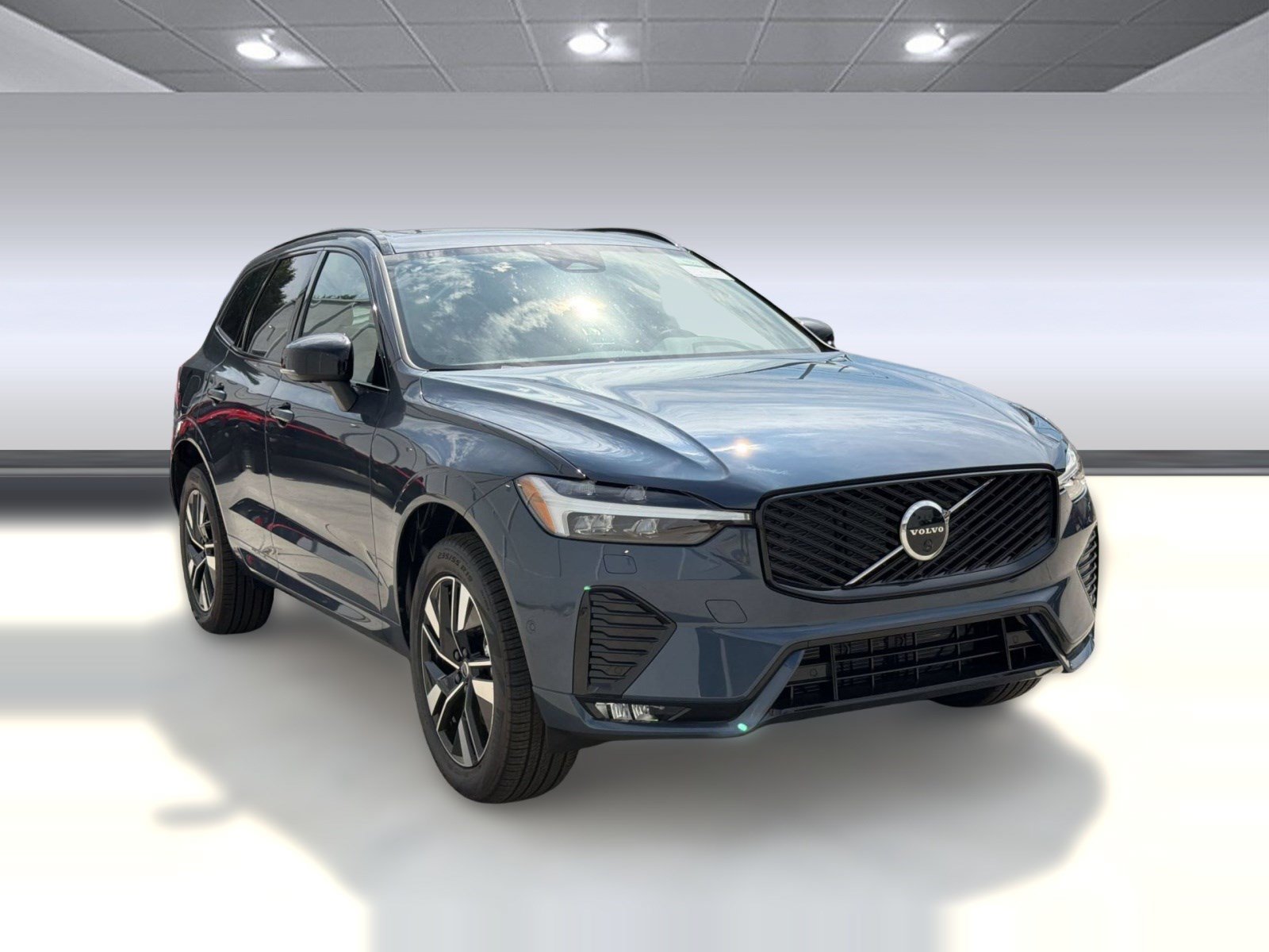 New 2026 Volvo XC60 B5 Plus w/ Climate Package AWD/4WD image 7
