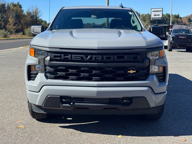 Used 2024 Chevrolet Silverado 1500 Custom AWD/4WD image 2
