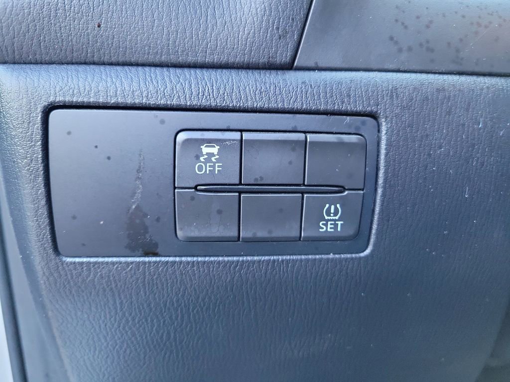 Used 2017 MAZDA MAZDA3 Touring image 20