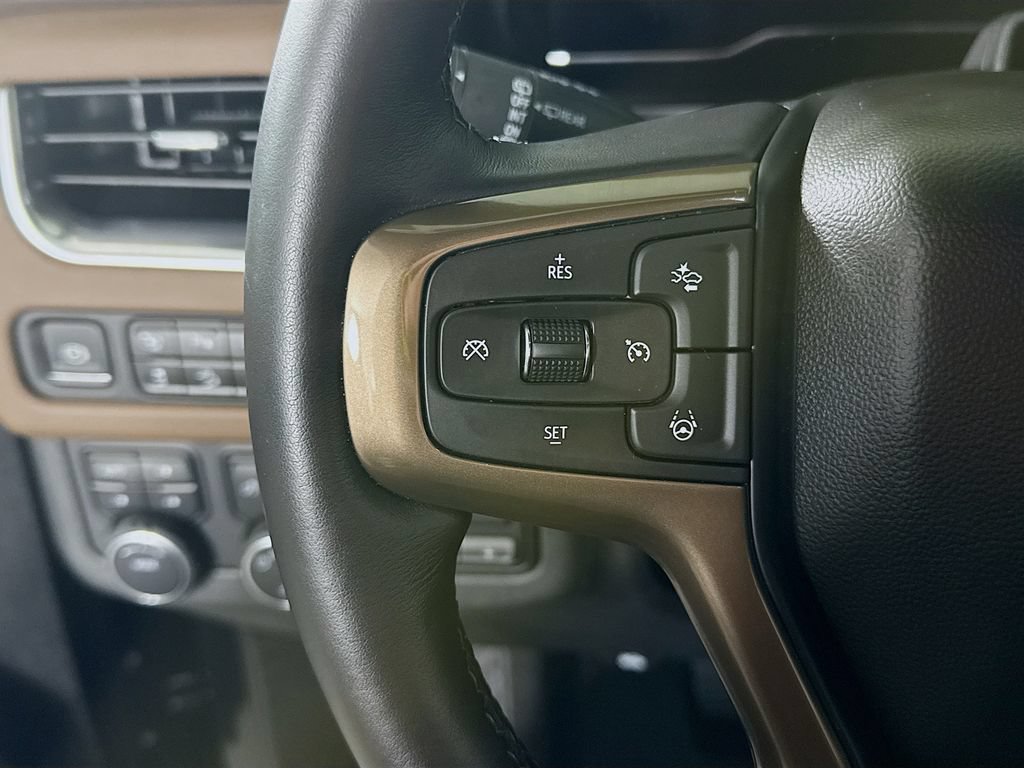 Used 2024 Chevrolet Suburban High Country w/ Advanced Technology Package AWD/4WD image 21
