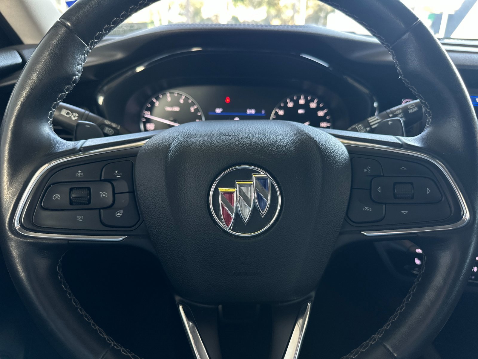 Used 2023 Buick Envision Preferred image 21