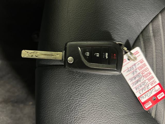 Used 2023 Toyota Camry SE image 25
