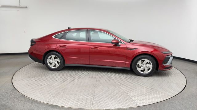 Certified 2025 Hyundai Sonata SE FWD image 9