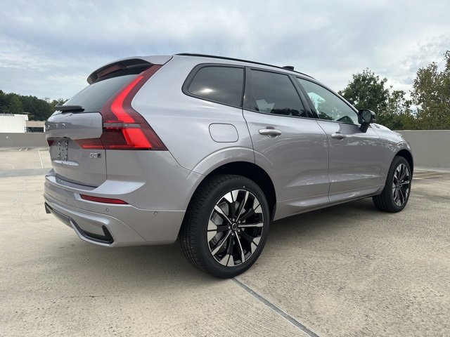 New 2026 Volvo XC60 B5 Plus w/ Climate Package image 7