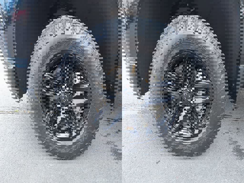 Used 2021 Chevrolet Silverado 1500 LT Trail Boss w/ Convenience Package II AWD/4WD image 10