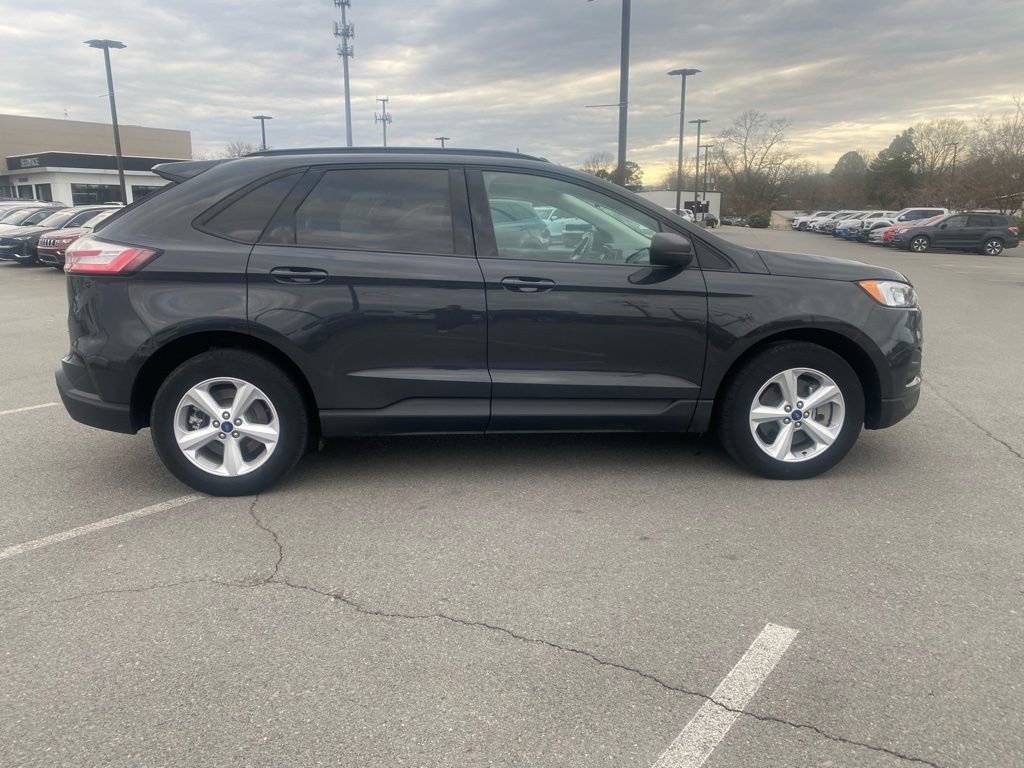 Used 2021 Ford Edge SE w/ Cargo Accessory Package image 9