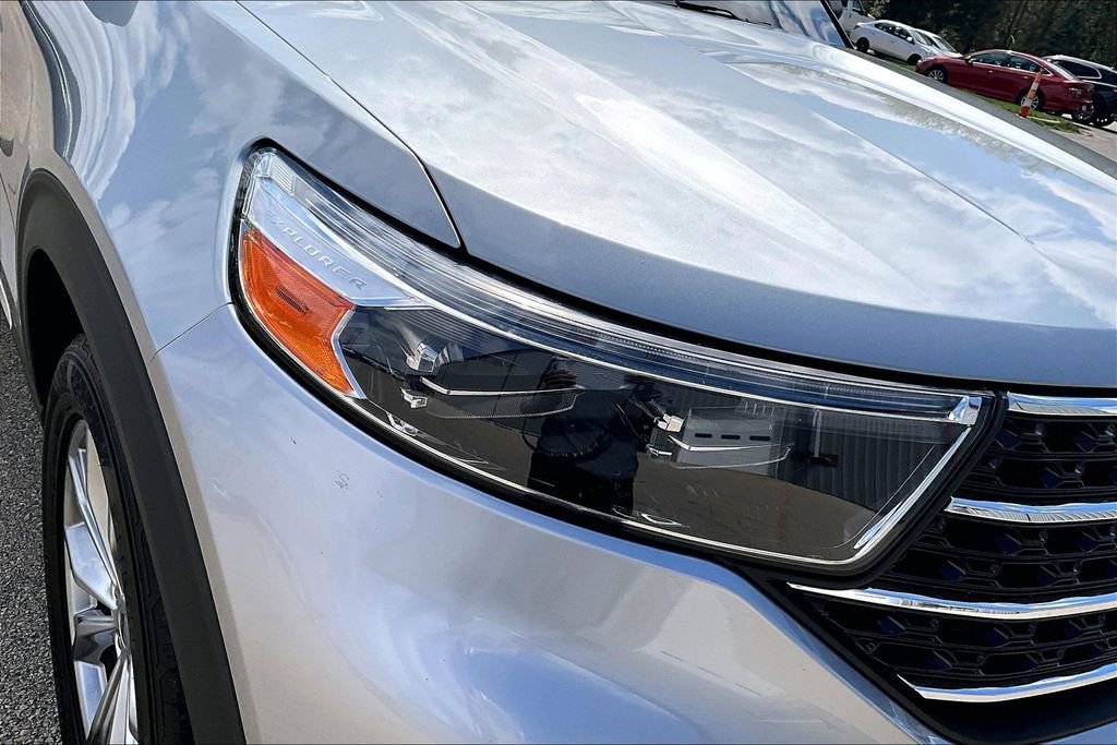 Used 2020 Ford Explorer XLT w/ Equipment Group 202A image 28