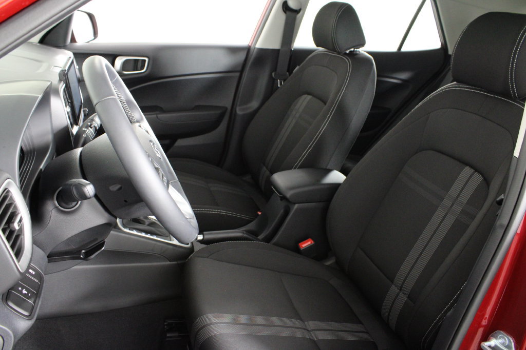 Certified 2026 Hyundai Venue SEL FWD image 20