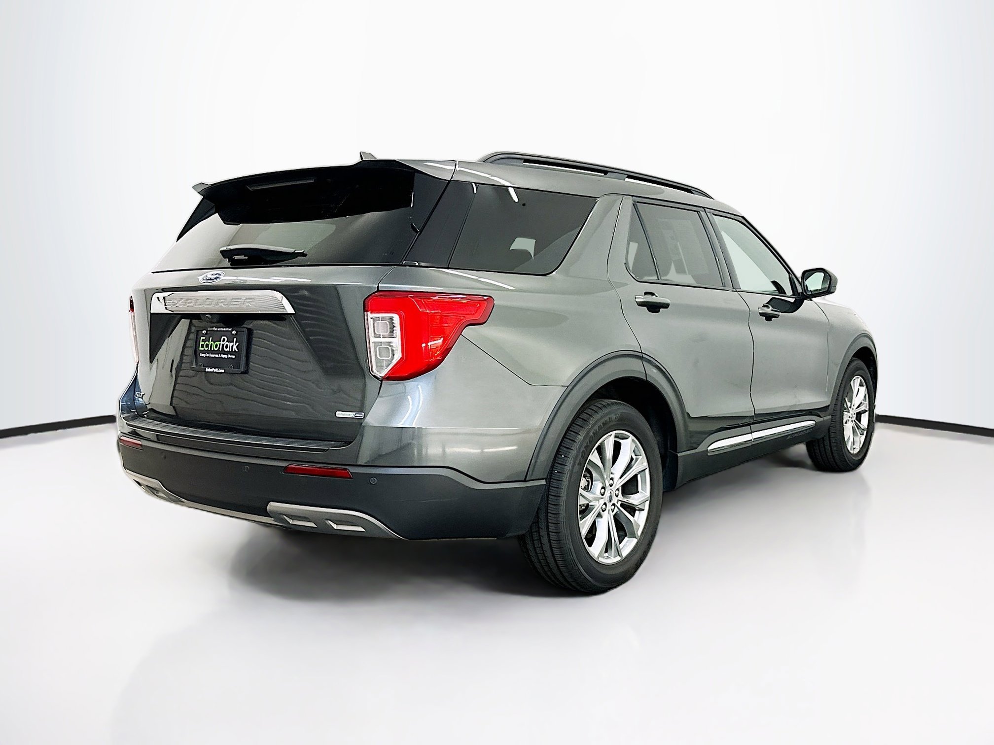 Used 2020 Ford Explorer XLT w/ Equipment Group 202A image 9