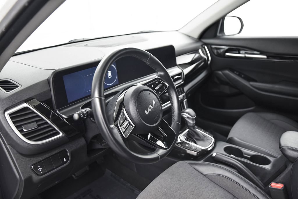 Used 2024 Kia Seltos X-Line image 18
