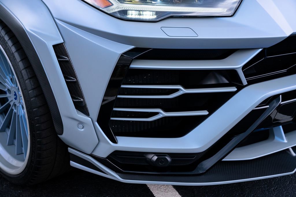 Used 2022 Lamborghini Urus AWD/4WD image 11