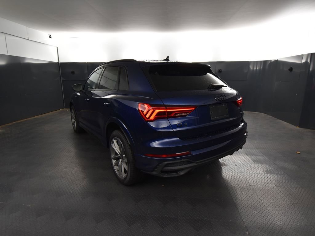 New 2025 Audi Q3 2.0T Premium image 3
