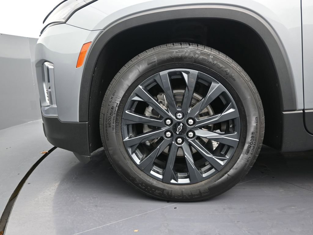 Used 2023 Chevrolet Traverse RS image 15
