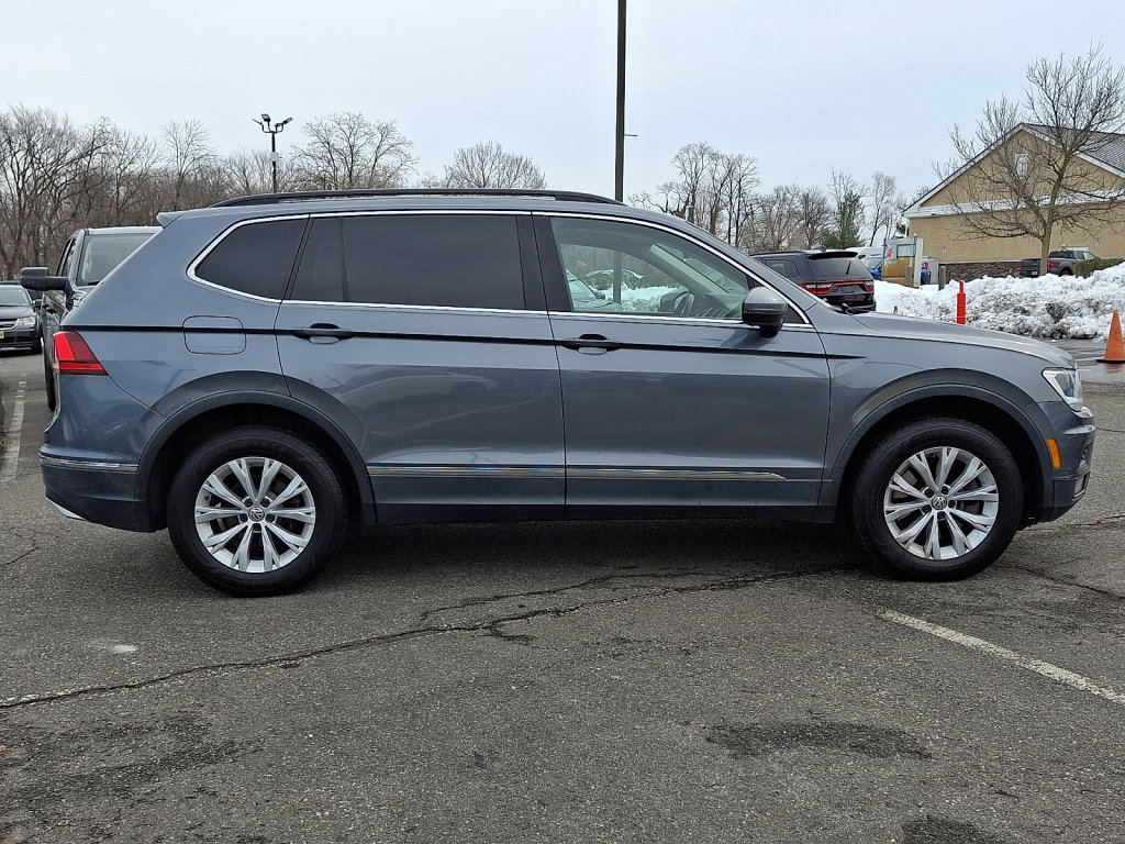 Used 2018 Volkswagen Tiguan SE w/ Front Fog Lights Package image 4