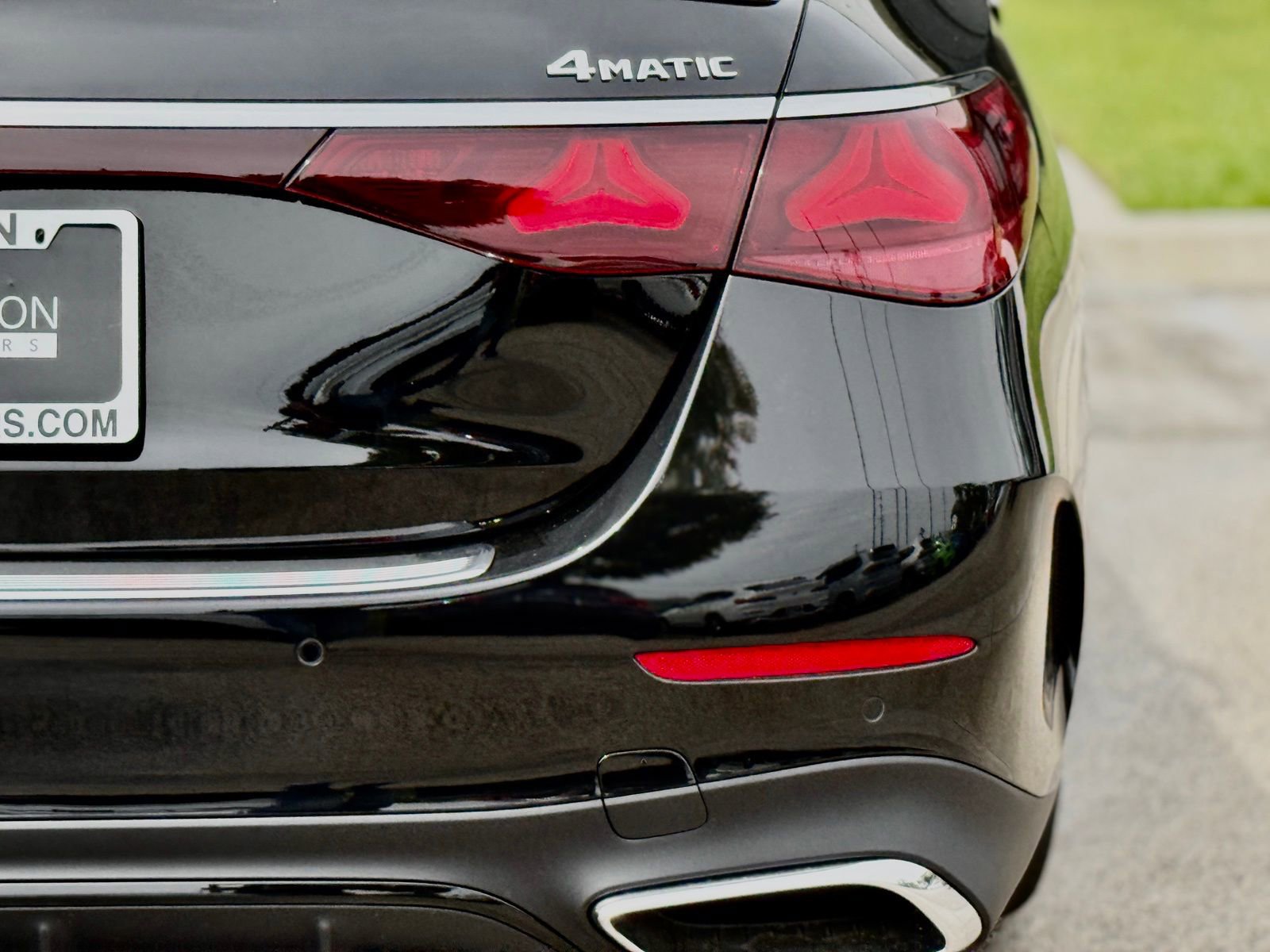 New 2026 Mercedes-Benz E 450 4MATIC Sedan image 15
