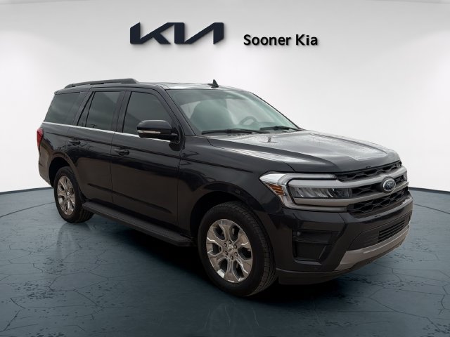 Used 2024 Ford Expedition XLT RWD image 8