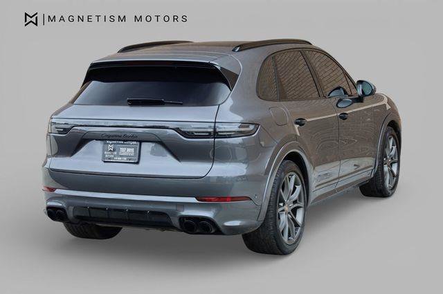 Used 2023 Porsche Cayenne Turbo AWD/4WD image 11