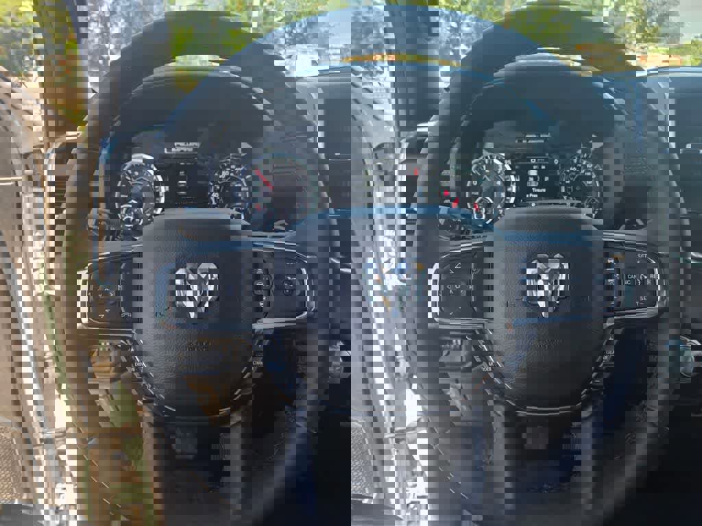 Used 2025 RAM 1500 Laramie image 22