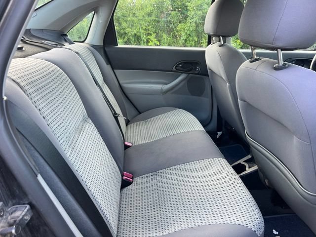 Used 2006 Ford Focus ZX4 Sedan FWD image 13