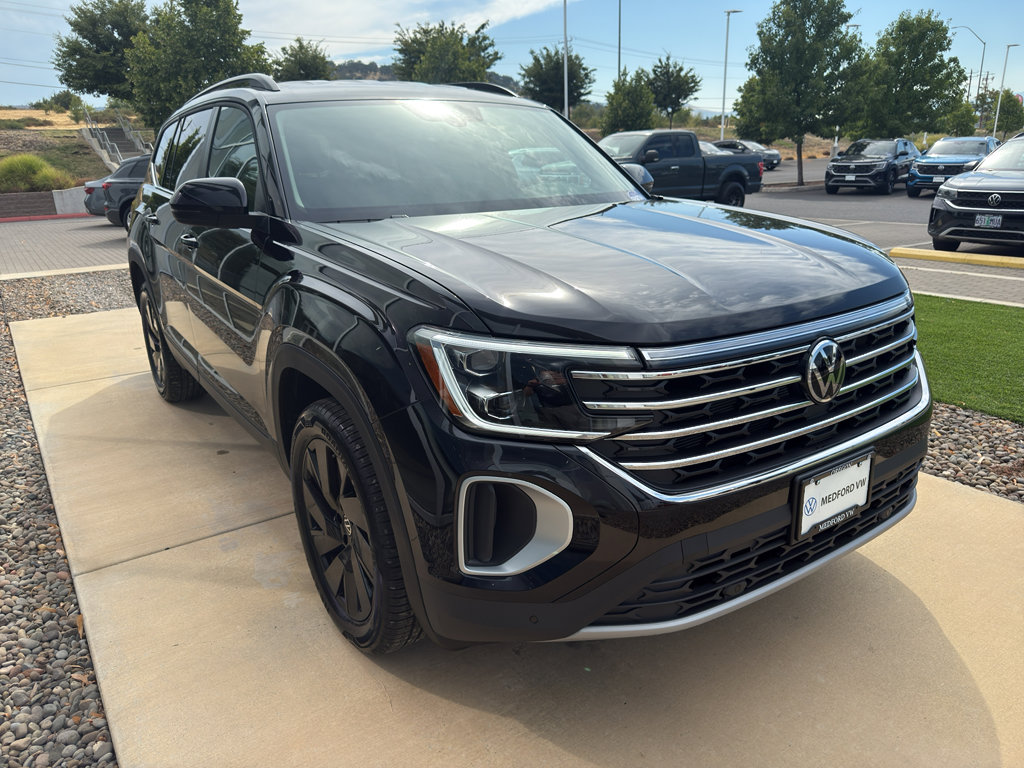 New 2026 Volkswagen Atlas SE image 3