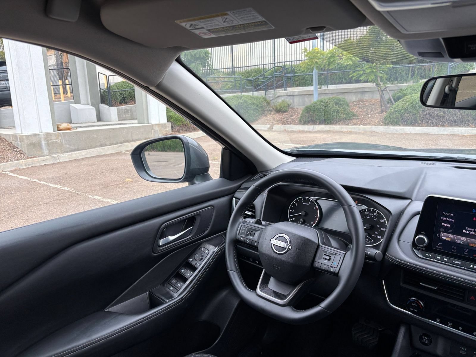Used 2025 Nissan Rogue SV FWD image 36
