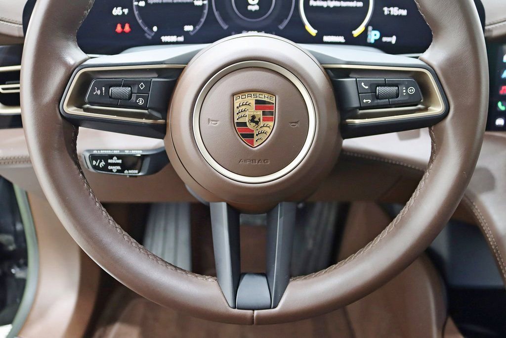 Used 2022 Porsche Taycan 4S image 16