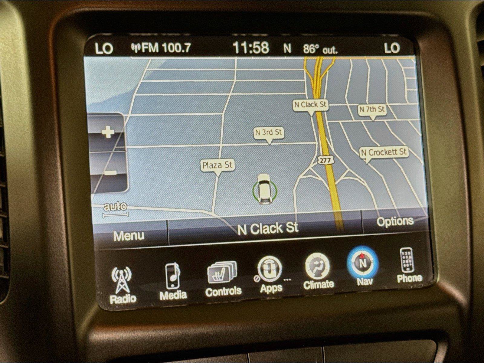 Used 2017 Jeep Cherokee Trailhawk AWD/4WD image 11