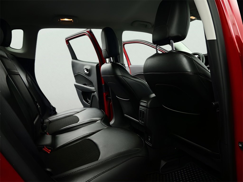 Used 2020 Jeep Compass Latitude image 8