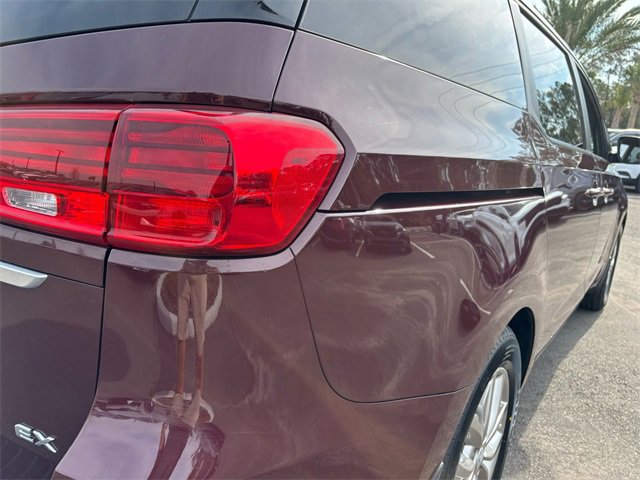 Used 2020 Kia Sedona EX image 11