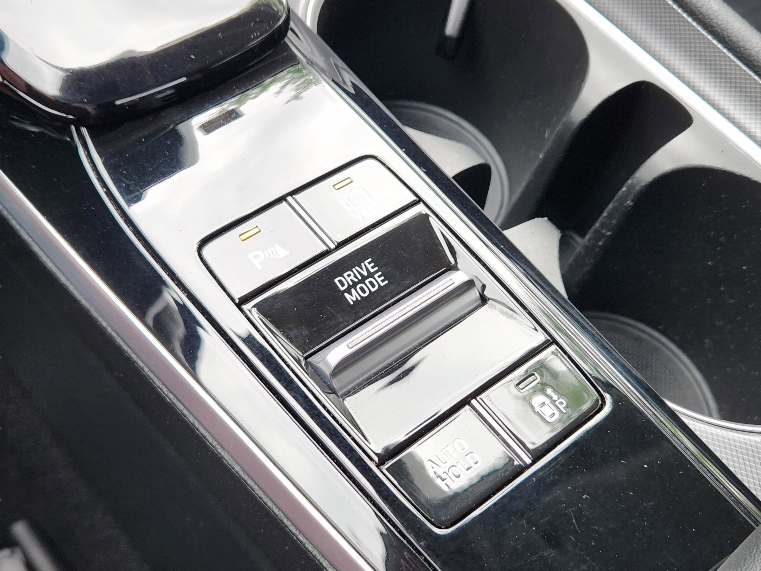 Used 2020 Hyundai Sonata Limited w/ Cargo Package FWD image 16