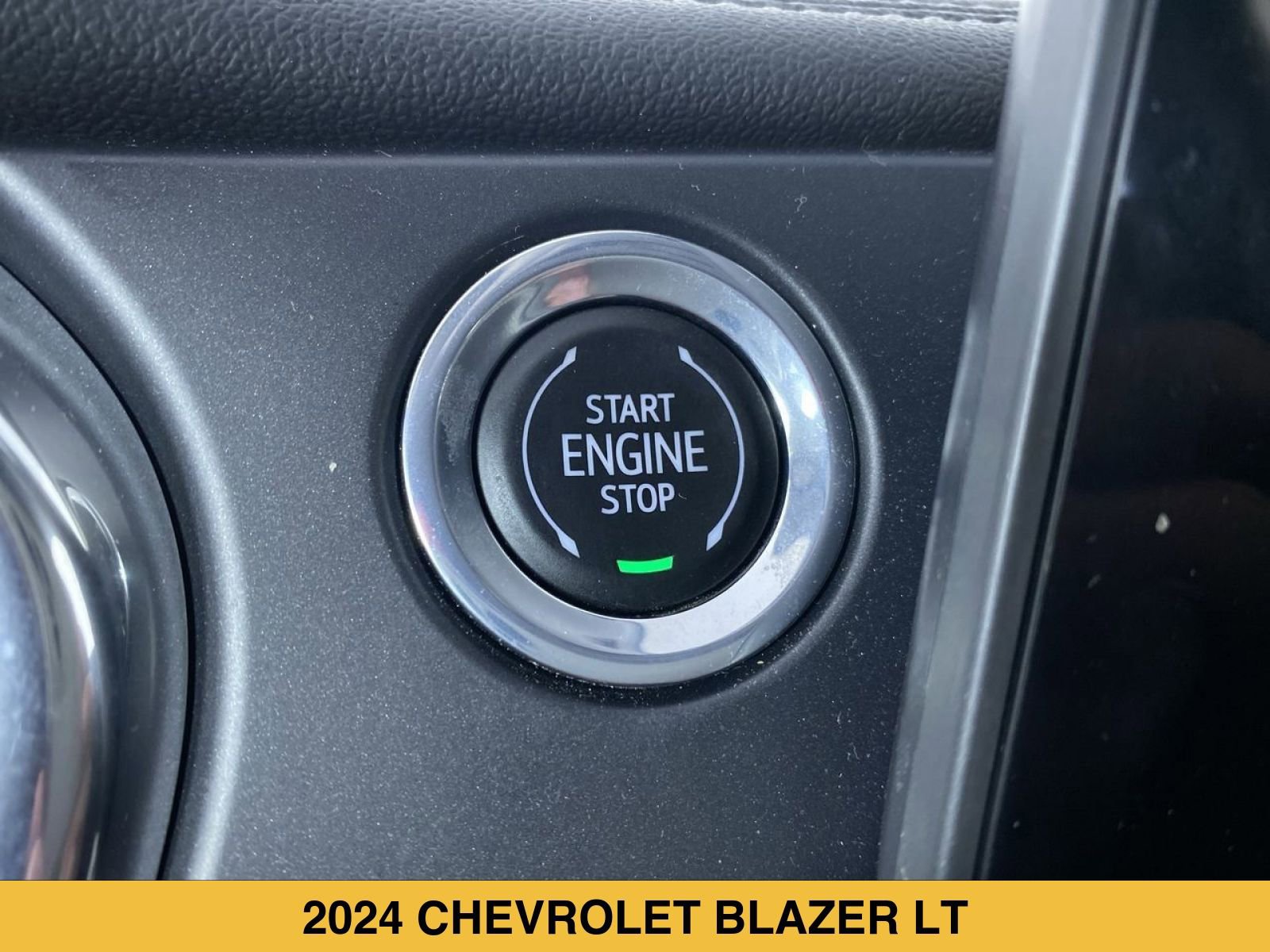 Certified 2024 Chevrolet Blazer LT w/ Convenience Package FWD image 8
