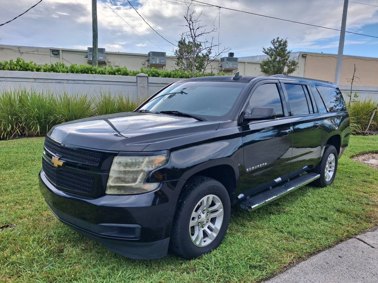 Used 2015 Chevrolet Suburban LT AWD/4WD image 2