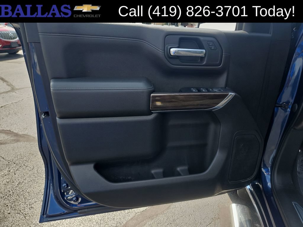 Certified 2021 Chevrolet Silverado 1500 LT w/ LPO, Dark Essentials Package AWD/4WD image 11