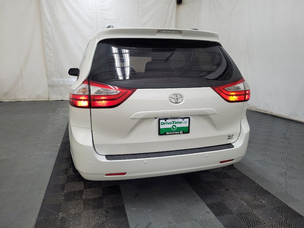 Used 2017 Toyota Sienna XLE w/ XLE Navigation Package AWD/4WD image 6
