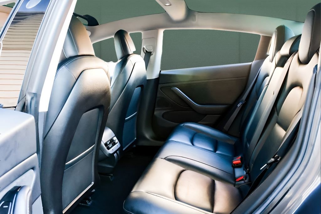 Used 2020 Tesla Model 3 Performance image 19