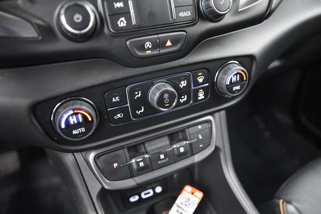 Used 2024 GMC Terrain AT4 image 20