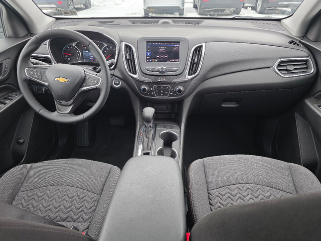 Certified 2024 Chevrolet Equinox LT image 2