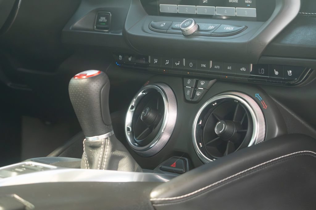 Used 2018 Chevrolet Camaro SS w/ LPO, Ground Effects Package RWD image 40