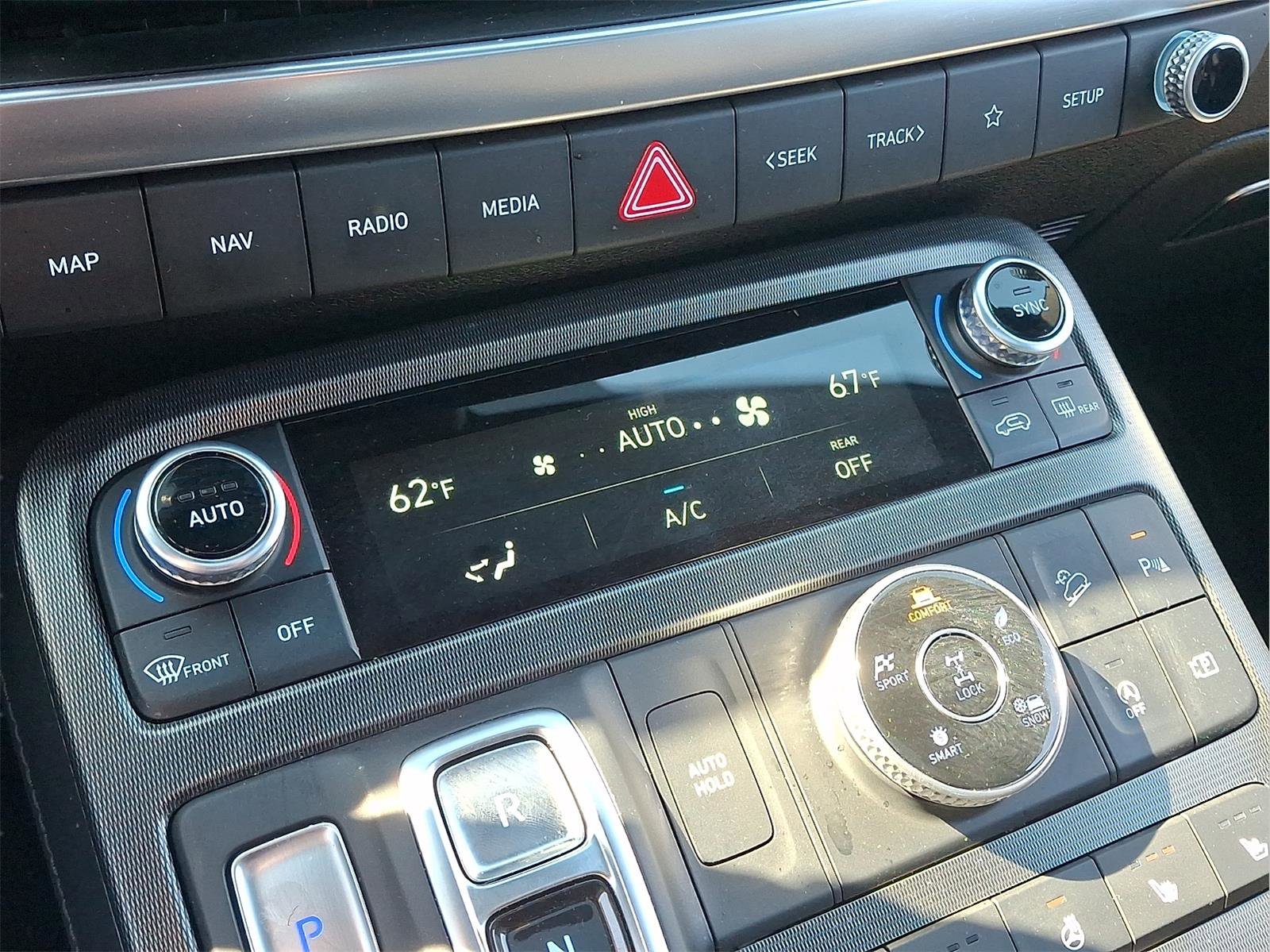 Used 2025 Hyundai Palisade Calligraphy image 17