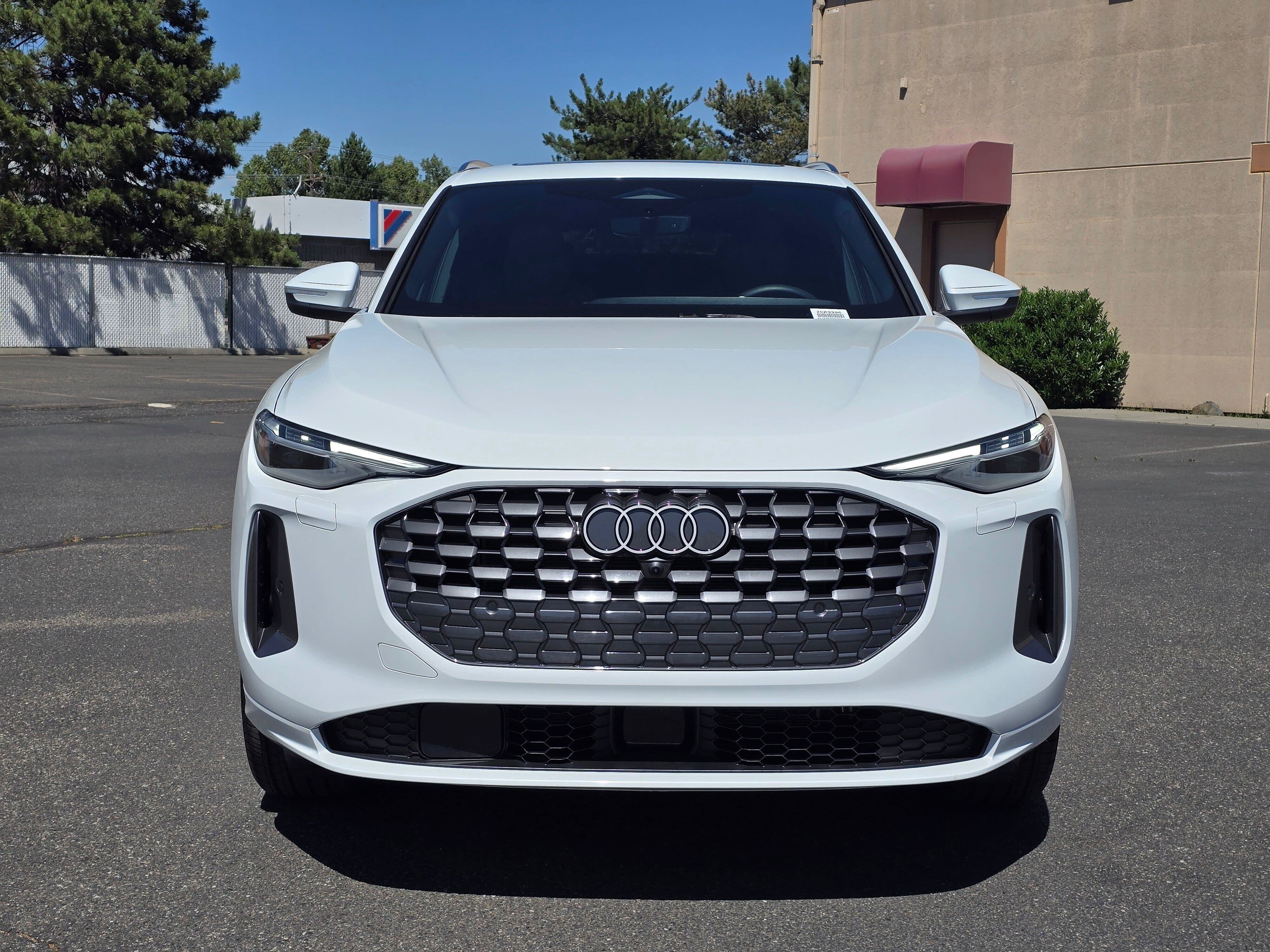 Certified 2025 Audi Q5 Premium Plus w/ Premium Plus AWD/4WD image 6