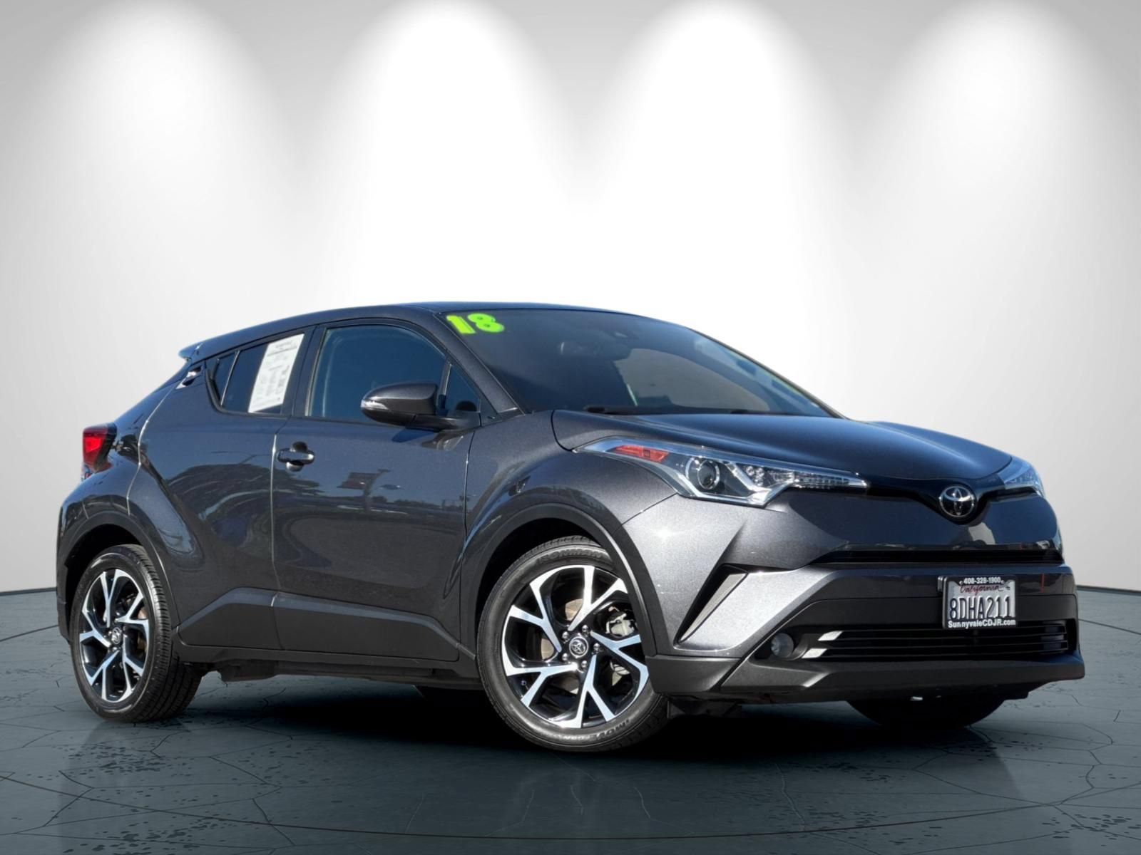 Used 2018 Toyota C-HR XLE FWD image 2