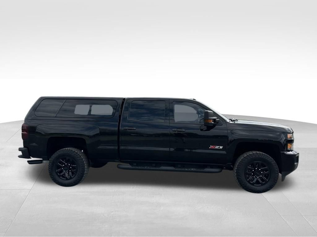 Used 2018 Chevrolet Silverado 2500 LTZ w/ Midnight Edition image 21