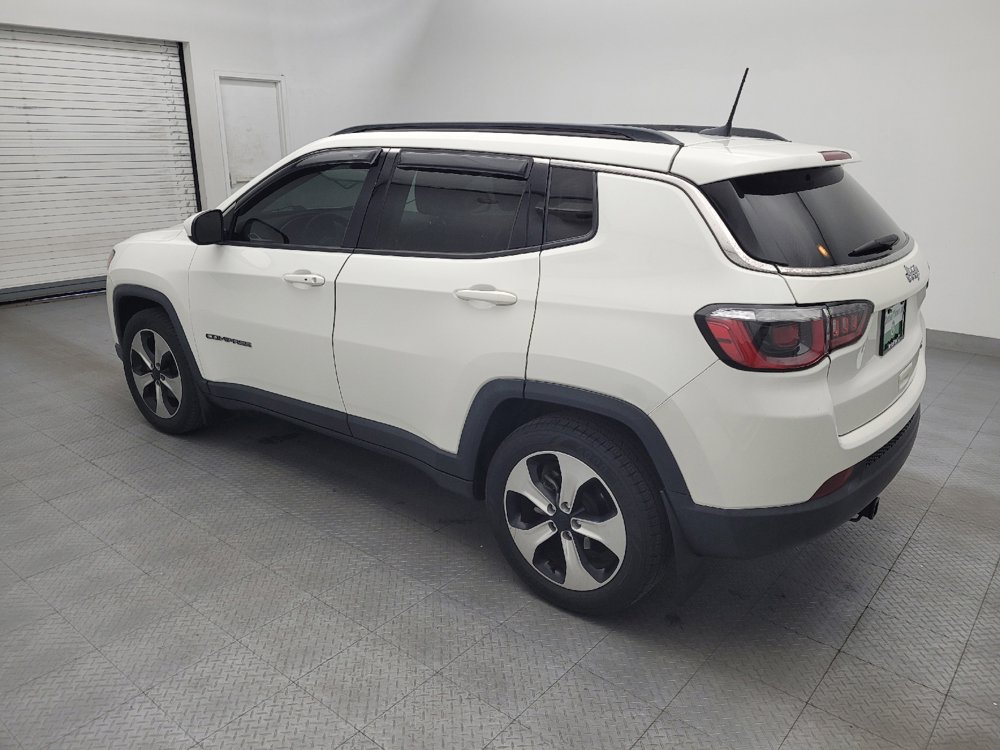 Used 2017 Jeep Compass Latitude w/ Popular Equipment Group FWD image 3