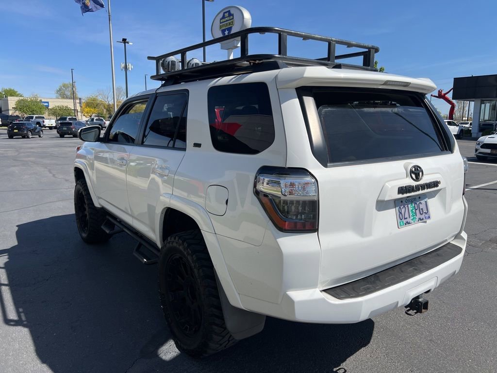 Used 2016 Toyota 4Runner SR5 AWD/4WD image 5