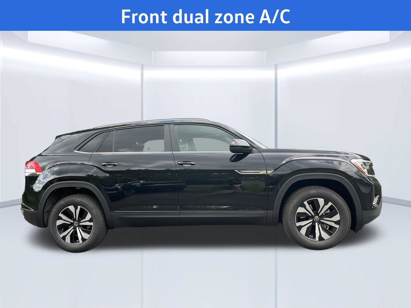 New 2026 Volkswagen Atlas Cross Sport SE FWD image 3