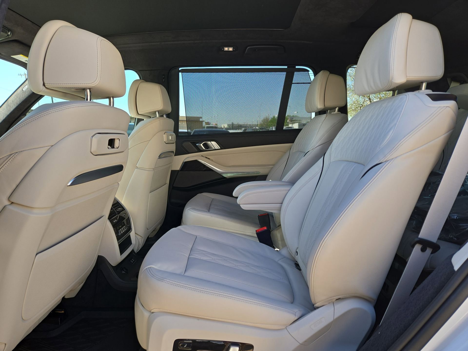 New 2026 BMW X7 xDrive40i w/ Executive Package image 13